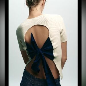 SHORT SLEEVE KNIT SWEATER WITH BACK TIE
